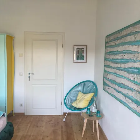 Villenzimmer Mit Eigenem Bad, Kunst Und Aussicht ホームステイ Münsing