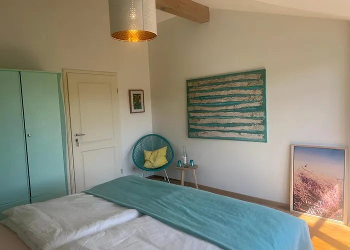 Villenzimmer Mit Eigenem Bad, Kunst Und Aussicht * Münsing